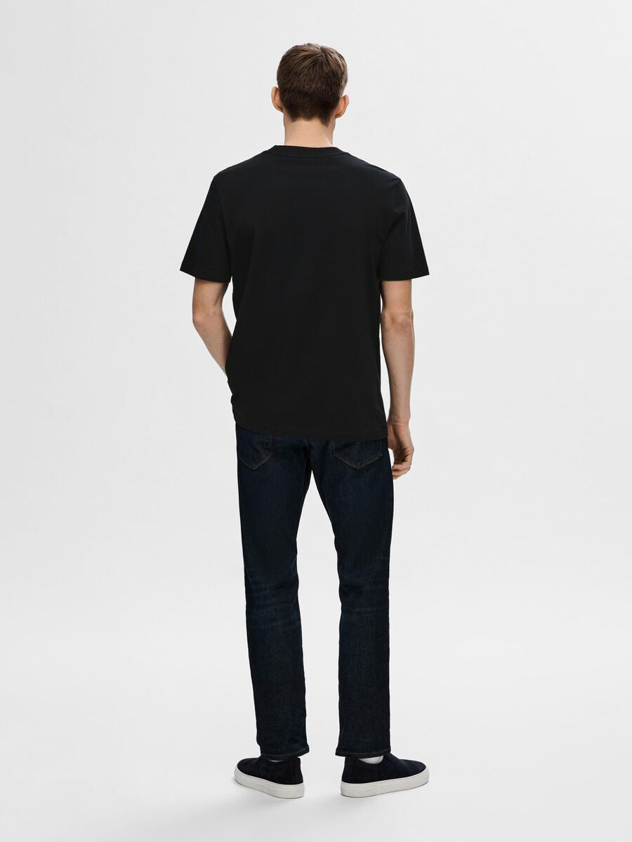 T-SHIRT OVER BLACK SELECTED